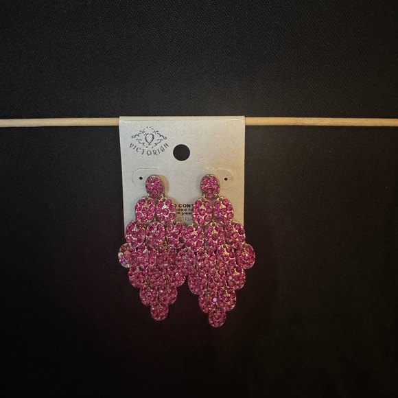 Elegant Pink and Gold Chandelier Earrings -pierced
(New) - Picture 4 of 4